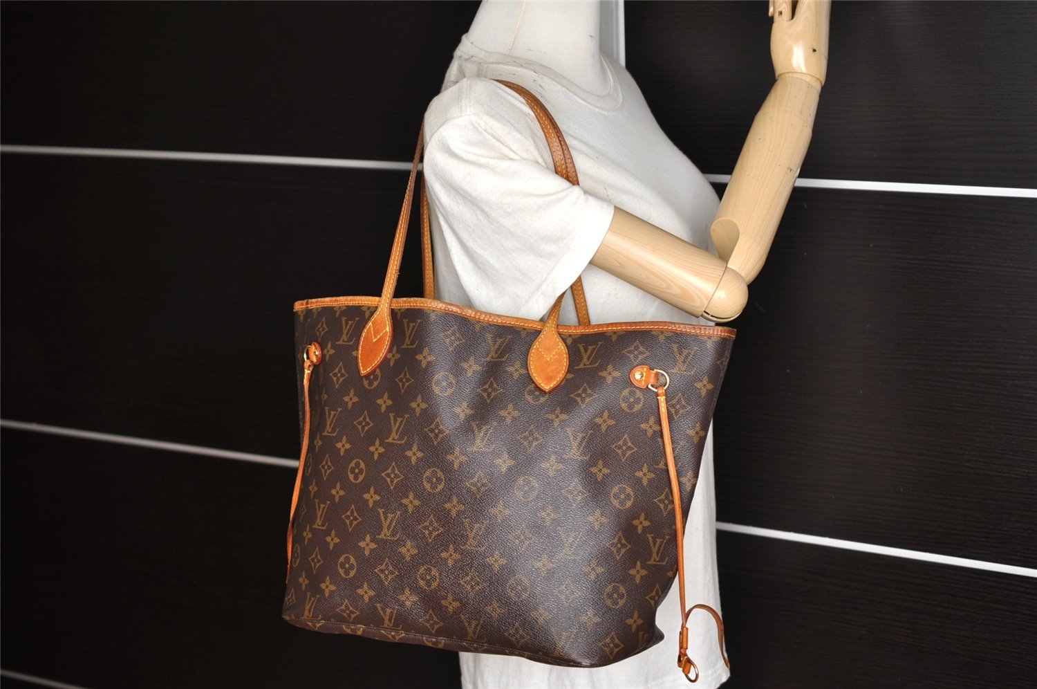 Authentic Louis Vuitton Monogram Neverfull MM Shoulder Tote Bag M40156 LV 5329K