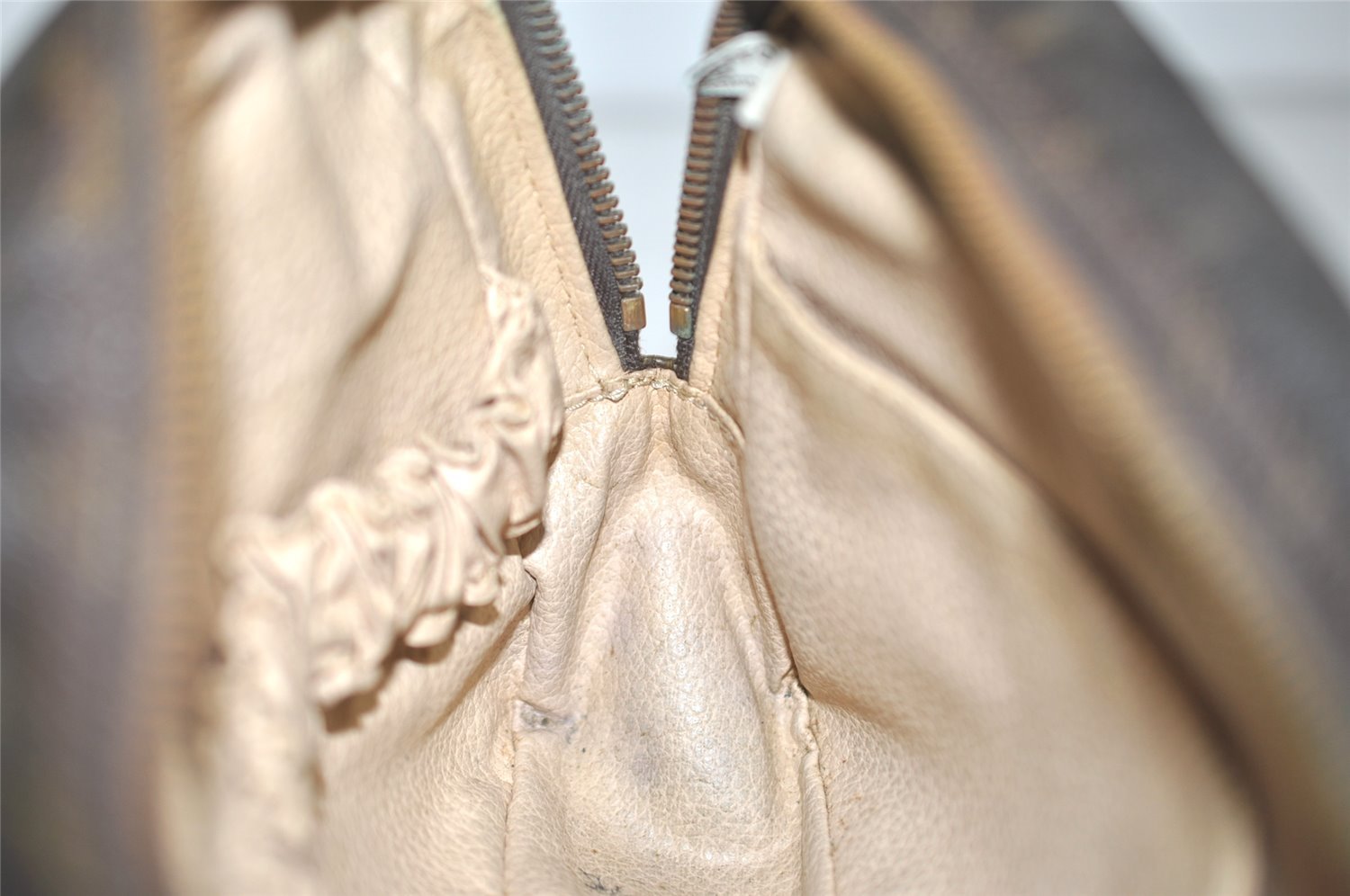 Auth Louis Vuitton Monogram Trousse Toilette 23 Clutch Bag M47524 LV Junk 5331I