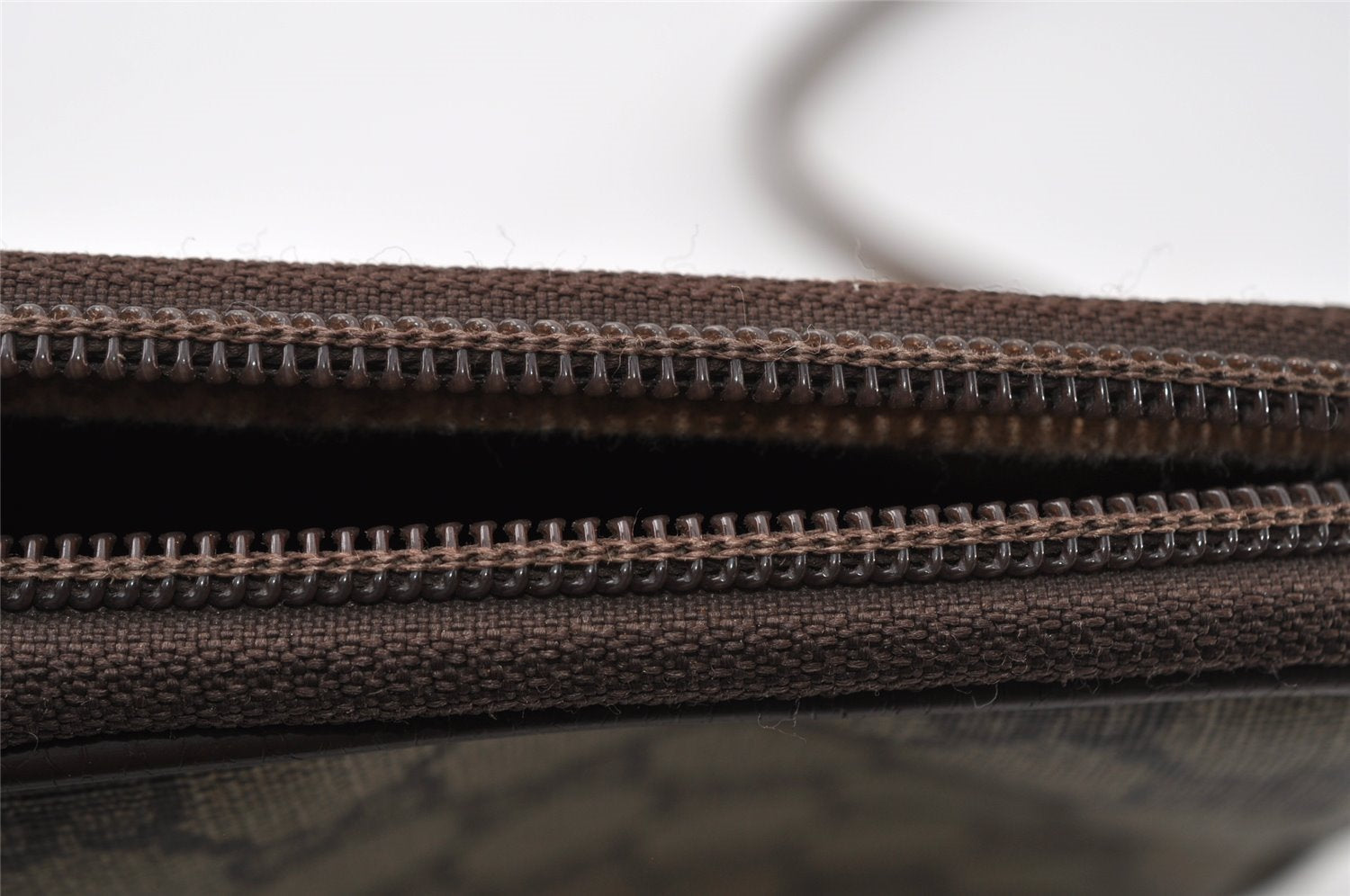 Authentic GUCCI Shoulder Cross Body Bag Purse GG PVC Leather Brown Junk 5333I