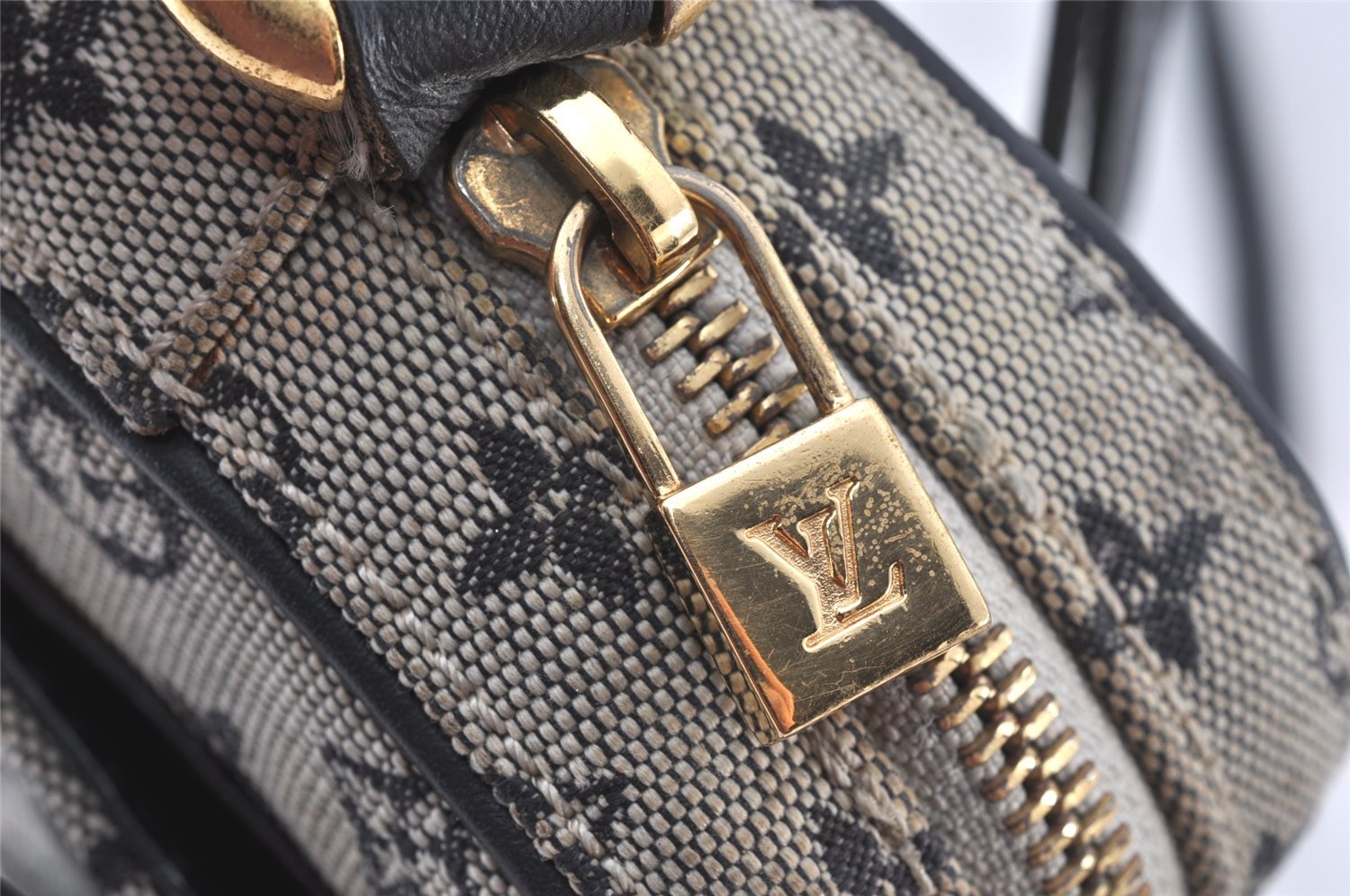 Auth Louis Vuitton Monogram Mini Juliet MM Shoulder Bag M92217 Blue Junk 5339K