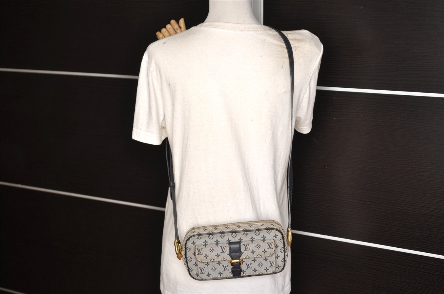 Auth Louis Vuitton Monogram Mini Juliet MM Shoulder Bag M92217 Blue Junk 5339K