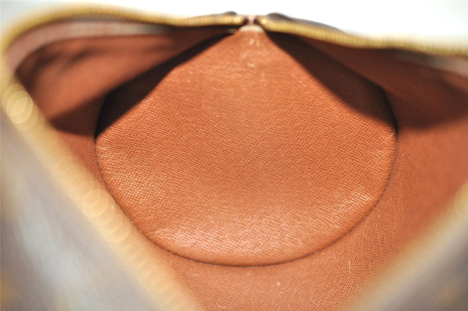 Authentic Louis Vuitton Monogram Papillon 26 Hand Bag Old Model LV 5340I