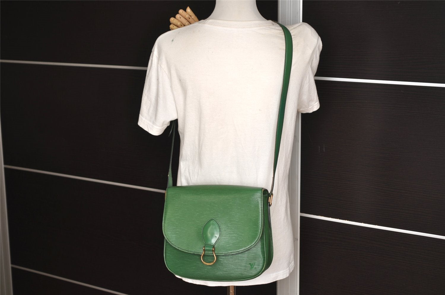Auth Louis Vuitton Epi Saint Cloud GM Shoulder Cross Bag Green M52194 LV 5343J