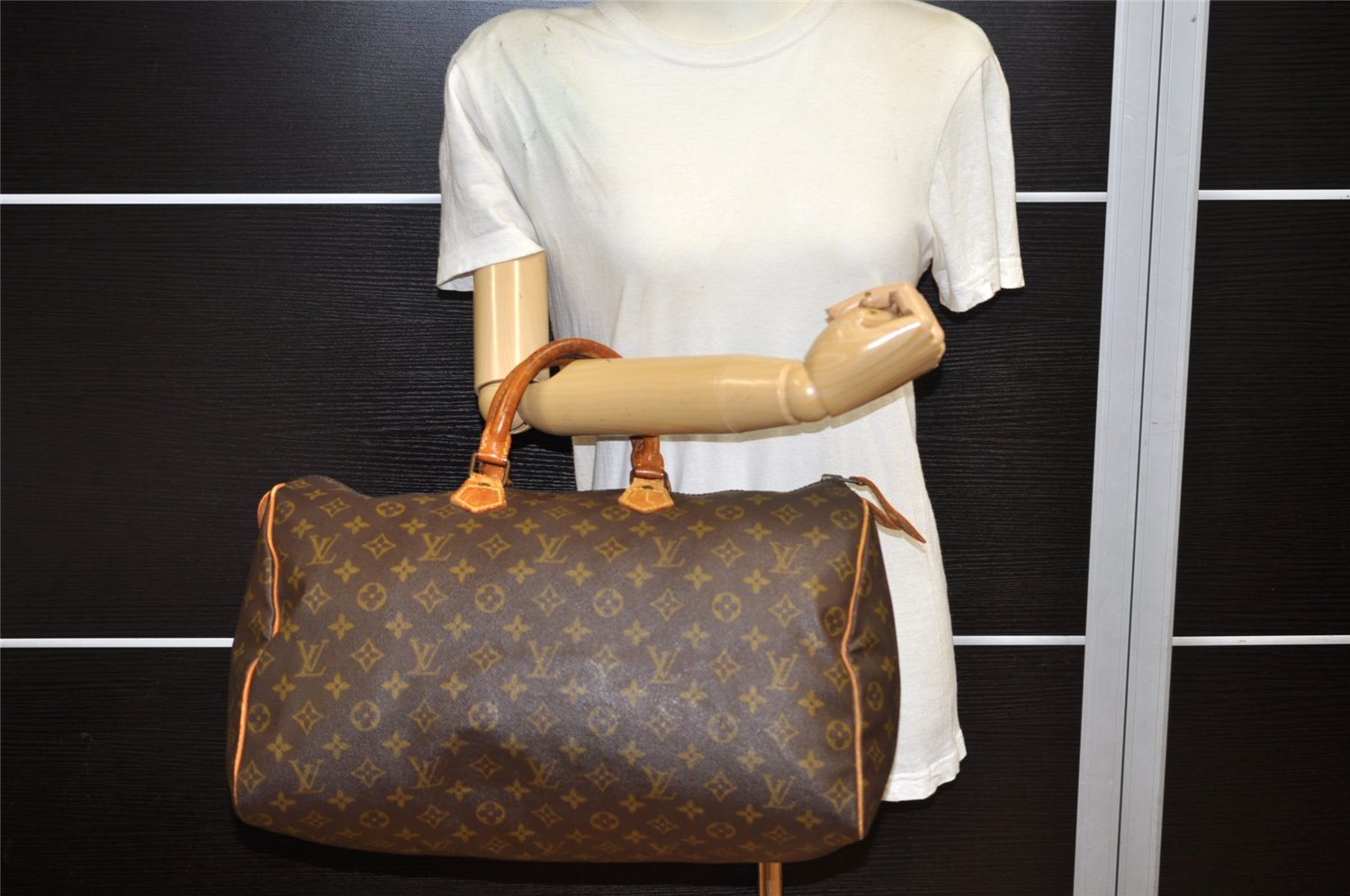 Authentic Louis Vuitton Monogram Speedy 40 Hand Boston Bag Old Model LV 5348K