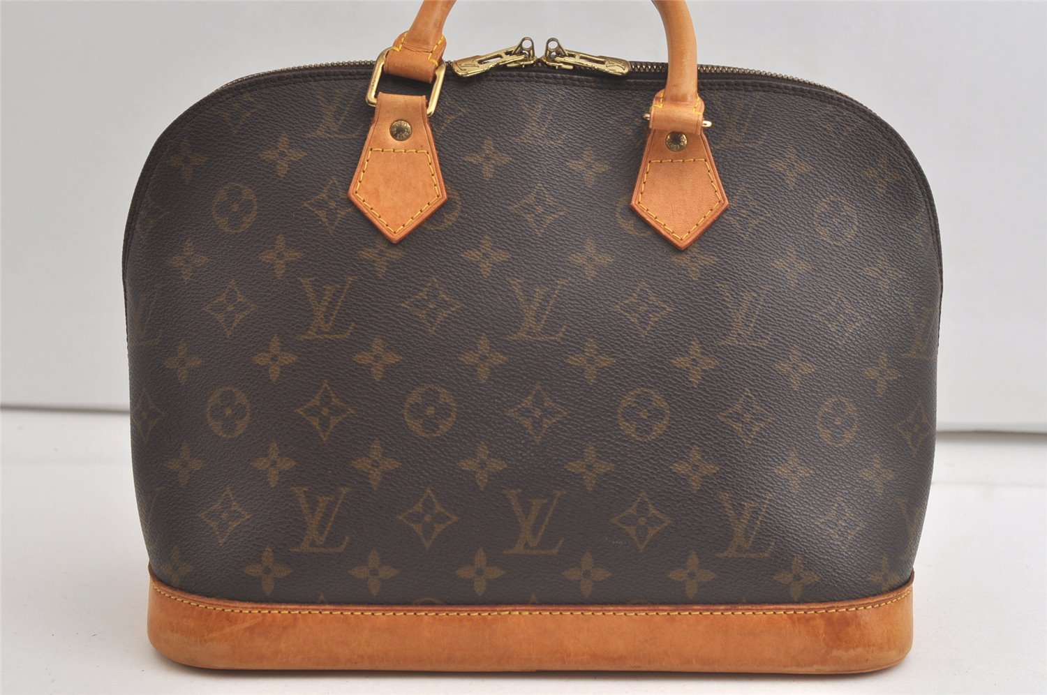Authentic Louis Vuitton Monogram Alma Hand Bag Purse M51130 LV 5349K