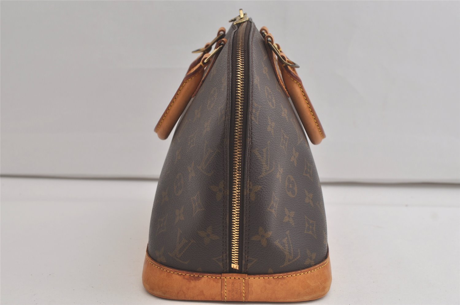 Authentic Louis Vuitton Monogram Alma Hand Bag Purse M51130 LV 5349K