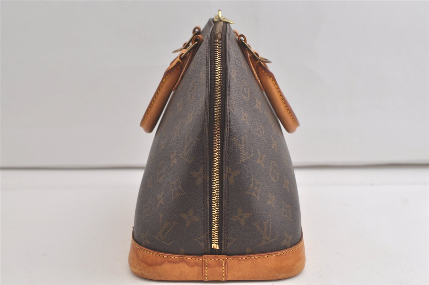 Authentic Louis Vuitton Monogram Alma Hand Bag Purse M51130 LV 5349K