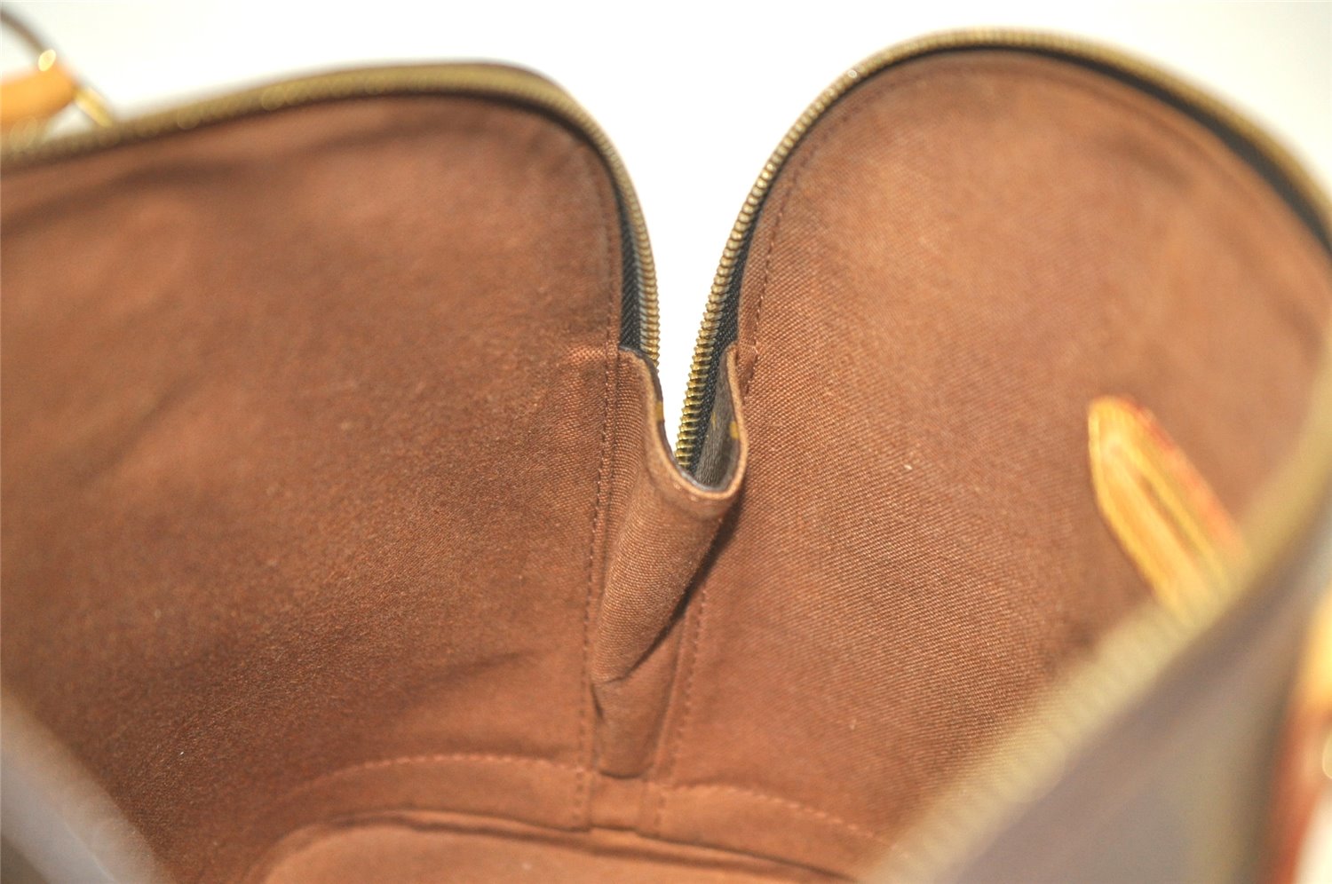 Authentic Louis Vuitton Monogram Alma Hand Bag Purse M51130 LV 5349K