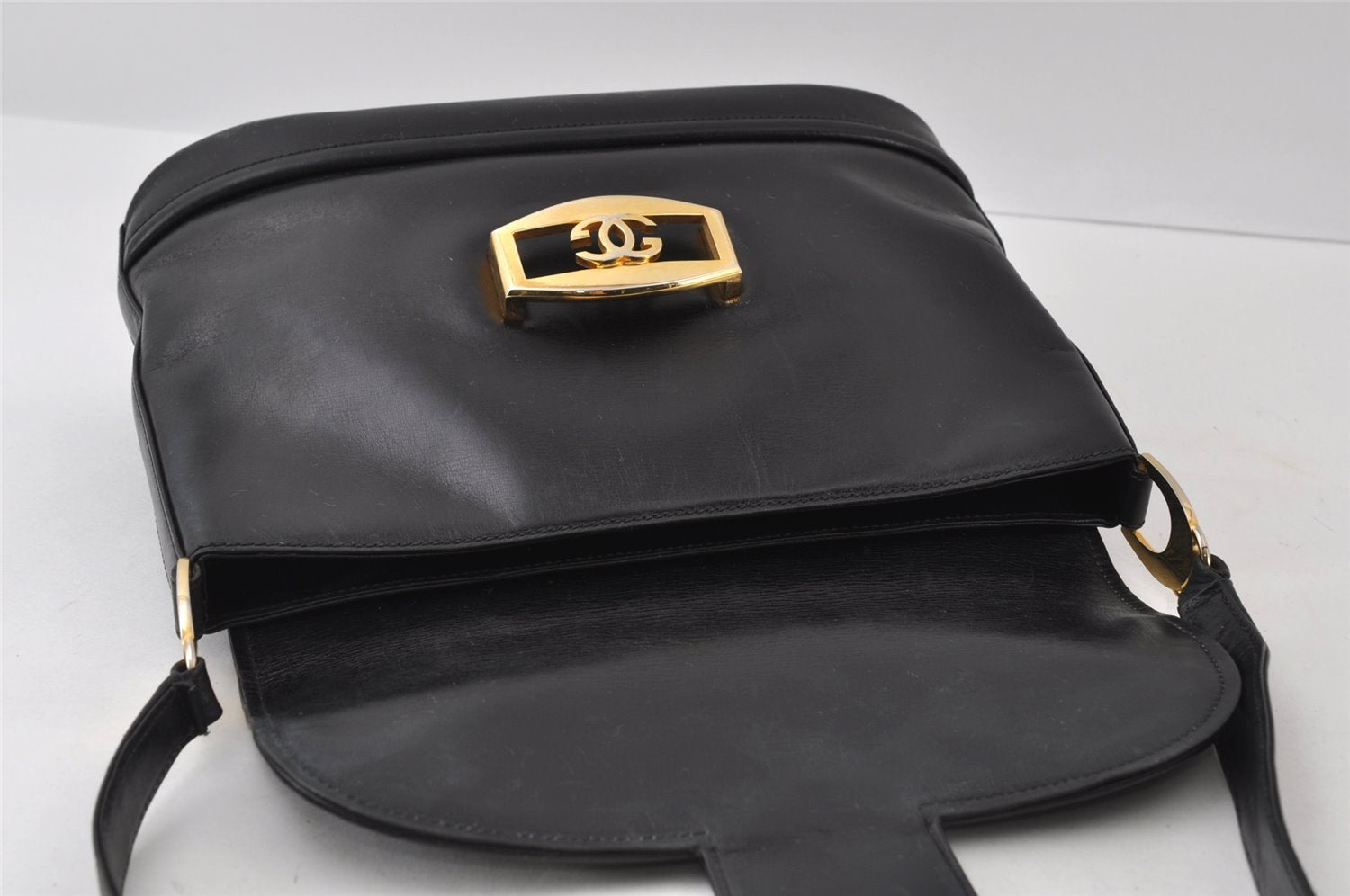 Authentic GUCCI Vintage Shoulder Bag Purse Leather Black 5353I