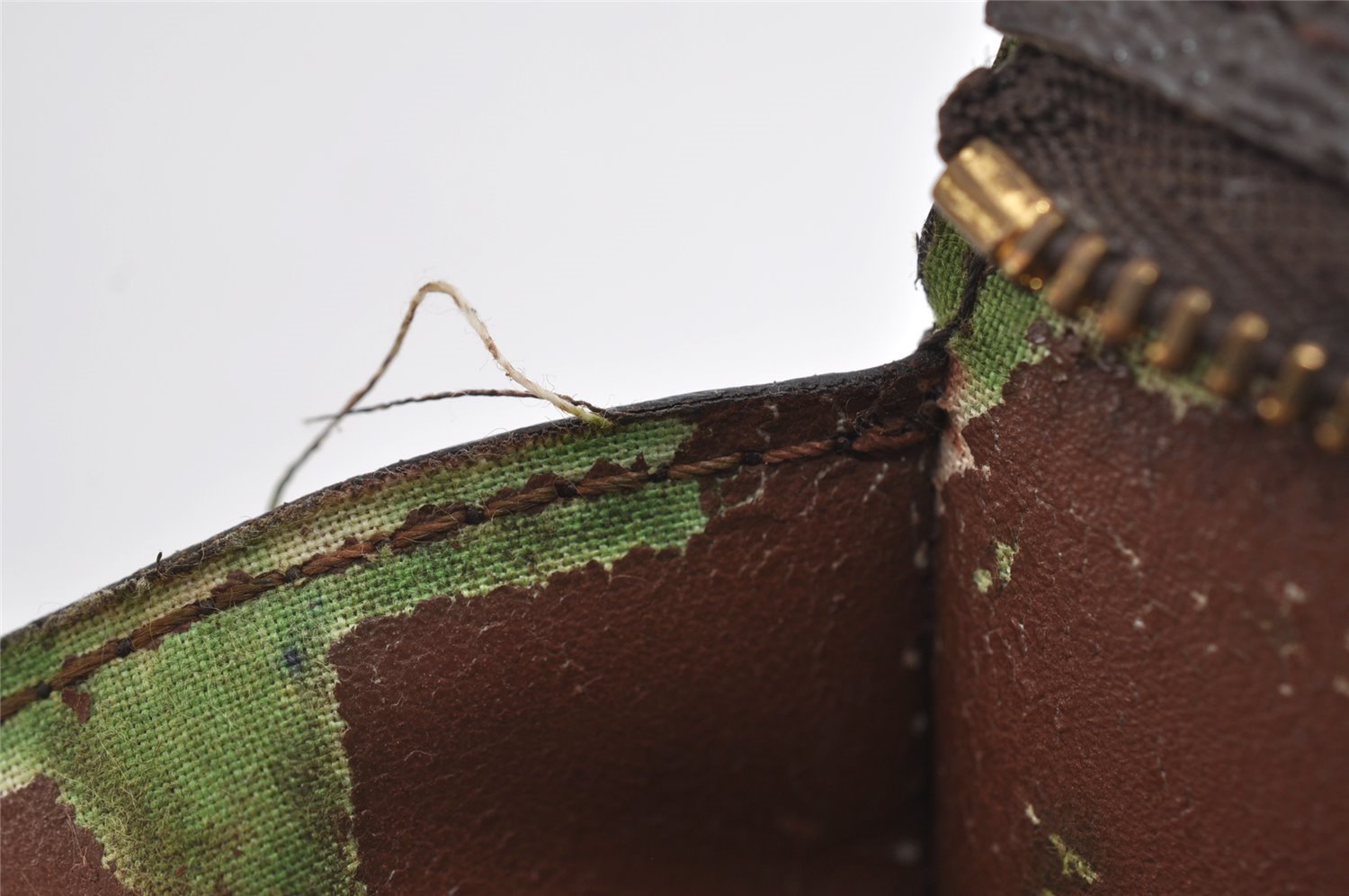 Auth Louis Vuitton Monogram Poche Toilette 26 Cosmetics Pouch Old Model LV 5362I