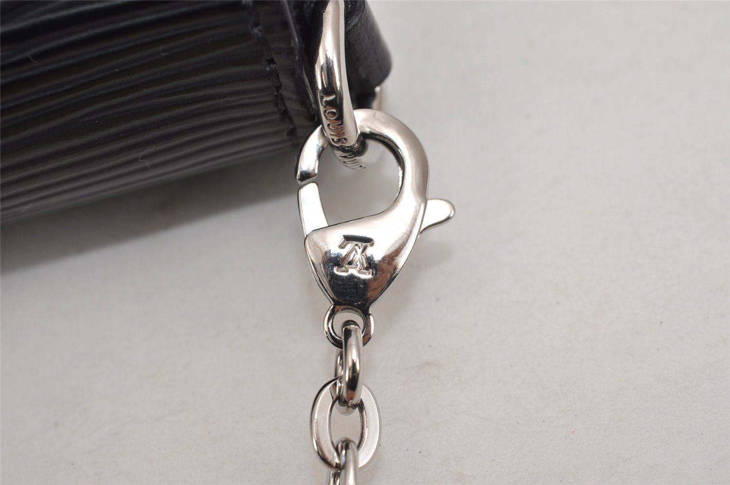 Auth Louis Vuitton Epi Pochette Felicie Chain Shoulder Bag Black M62648 LV 5371J