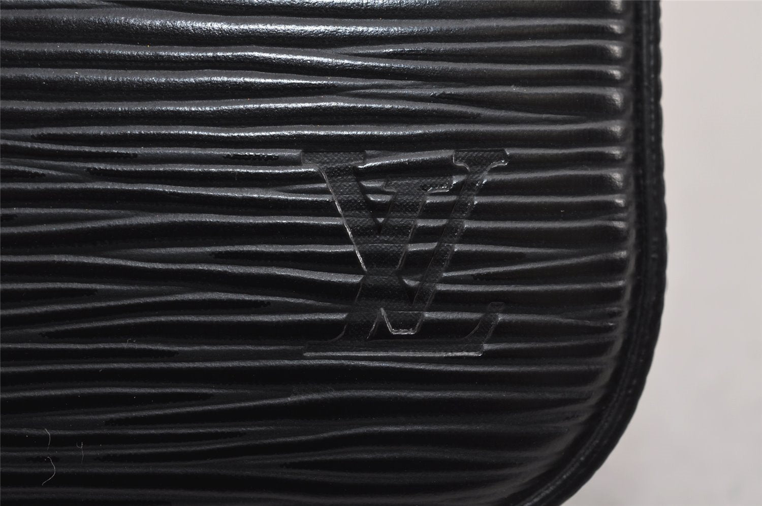 Auth Louis Vuitton Epi Pochette Felicie Chain Shoulder Bag Black M62648 LV 5371J