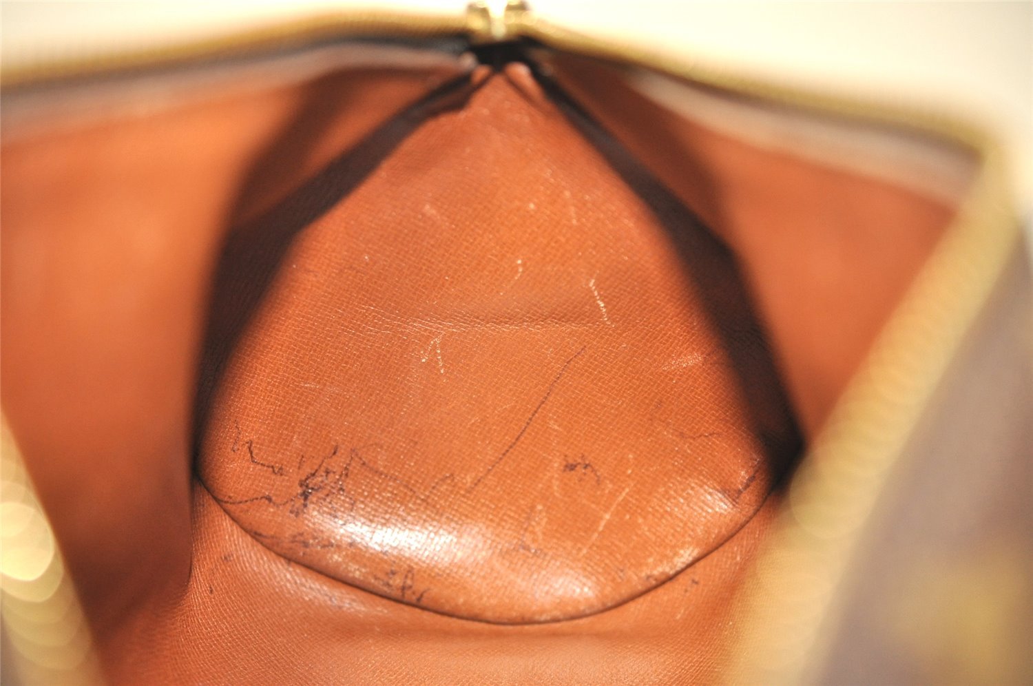 Authentic Louis Vuitton Monogram Papillon 30 Hand Bag Old Model LV 5372J