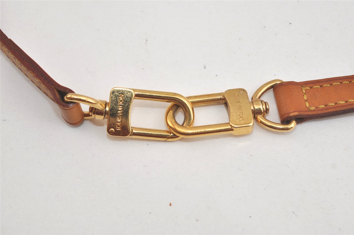 Authentic Louis Vuitton Leather Shoulder Strap Beige 28.3-32.7