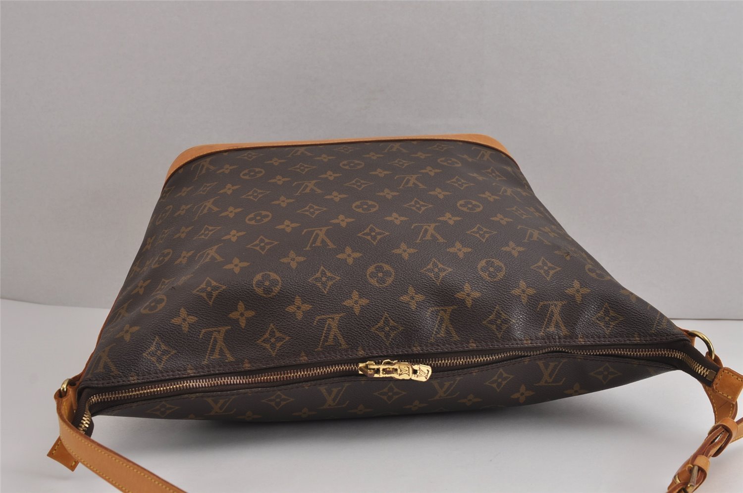 Auth Louis Vuitton Monogram Amfar Three Vanity Star Shoulder Bag M47275 LV 5375J