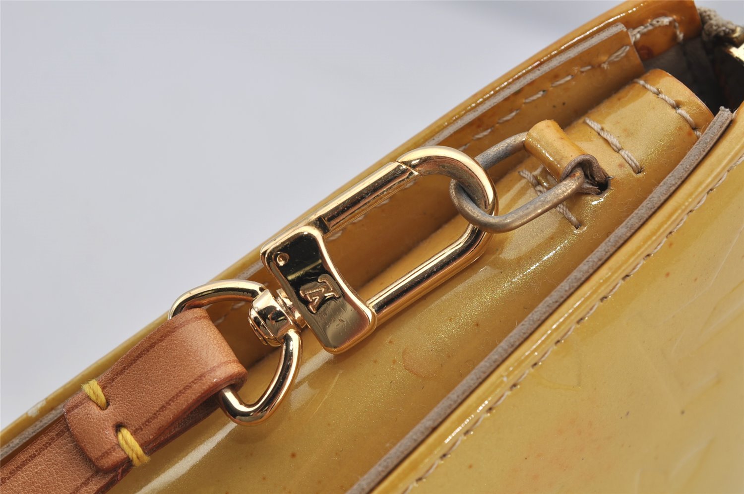 Authentic Louis Vuitton Vernis Lexington Hand Bag Pouch Yellow M91010 LV 5377J