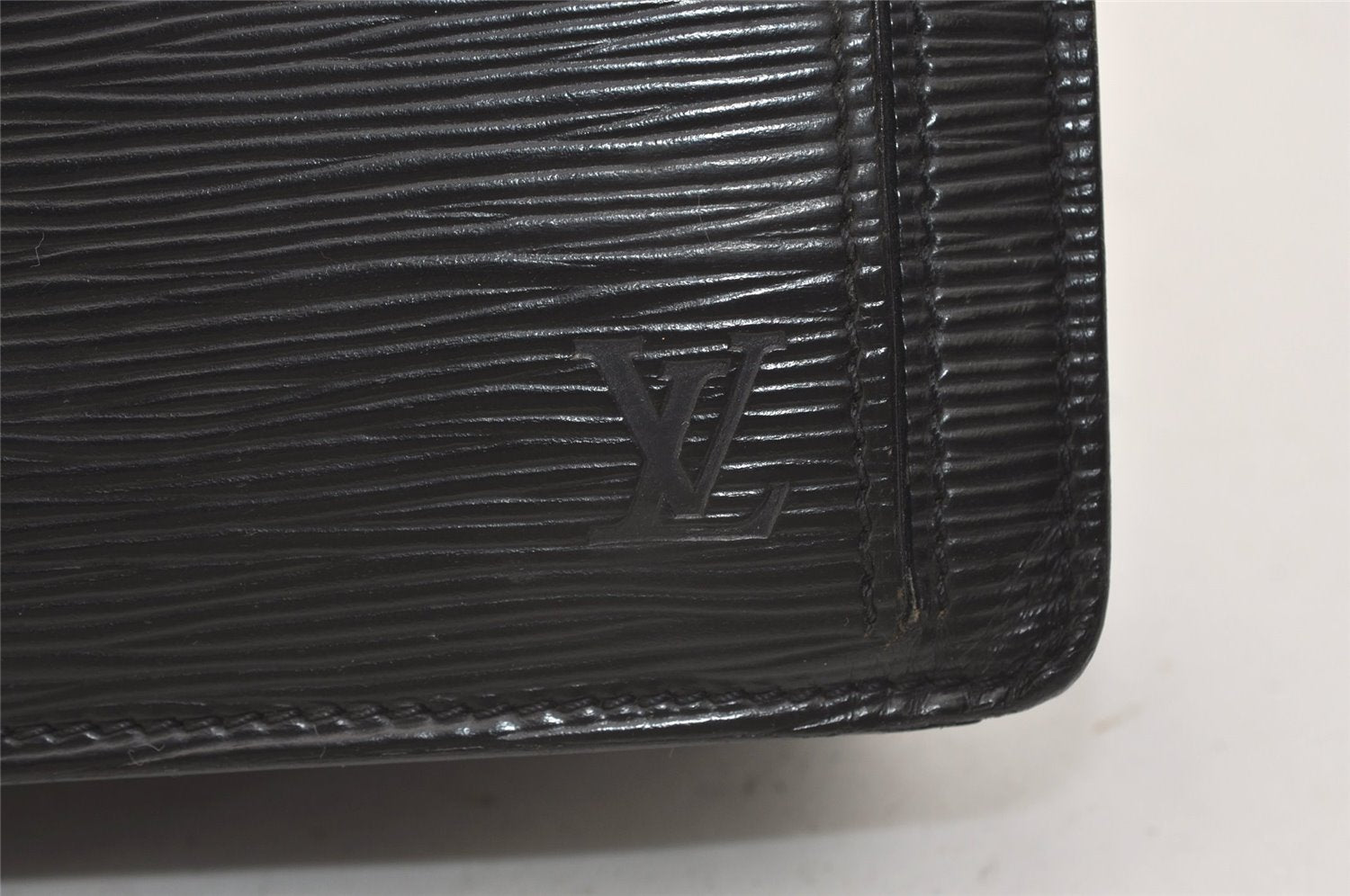 Authentic Louis Vuitton Epi Sellier Dragonne Clutch Bag Black M52612 LV 5380J