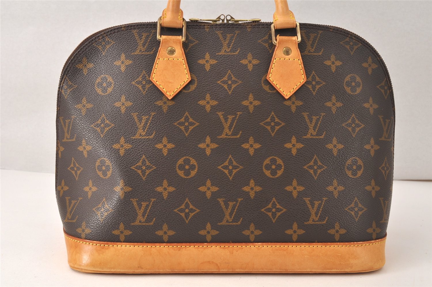 Authentic Louis Vuitton Monogram Alma Hand Bag Purse M51130 LV 5381K