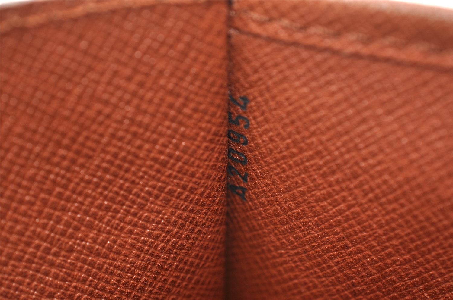 Authentic Louis Vuitton Monogram Bordeaux M51797 2Way Shoulder Clutch Bag 5382I