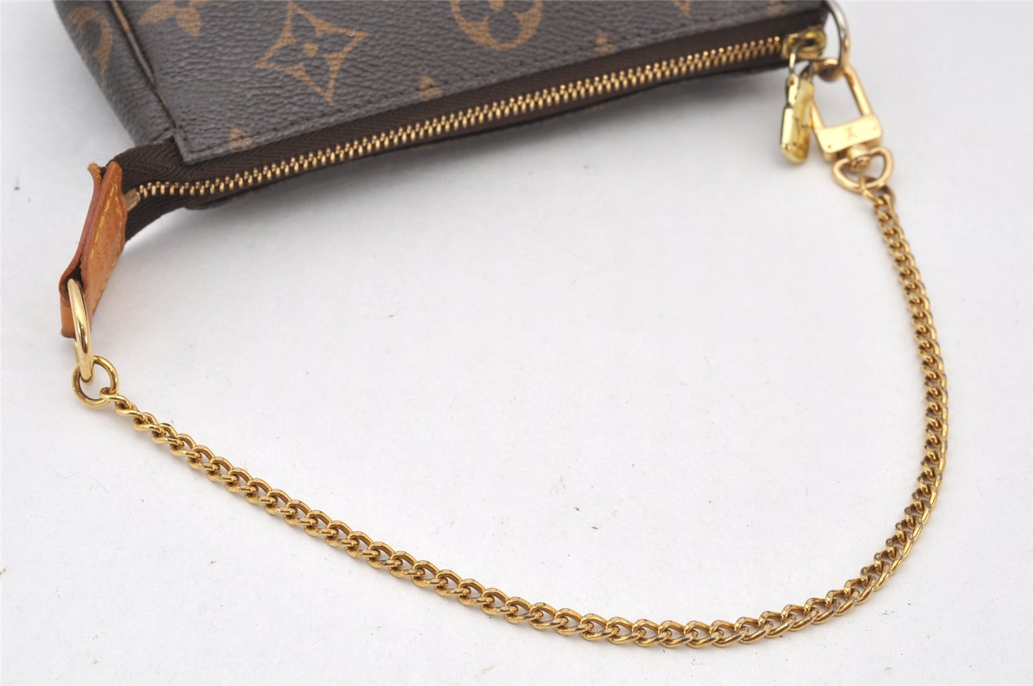 Authentic Louis Vuitton Monogram Mini Pochette Accessoires Pouch M58009 LV 5382K