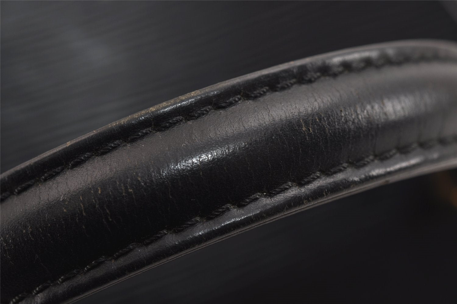 Authentic Louis Vuitton Epi Cannes Cosmetic Hand Bag Purse Black M48032 LV 5393J