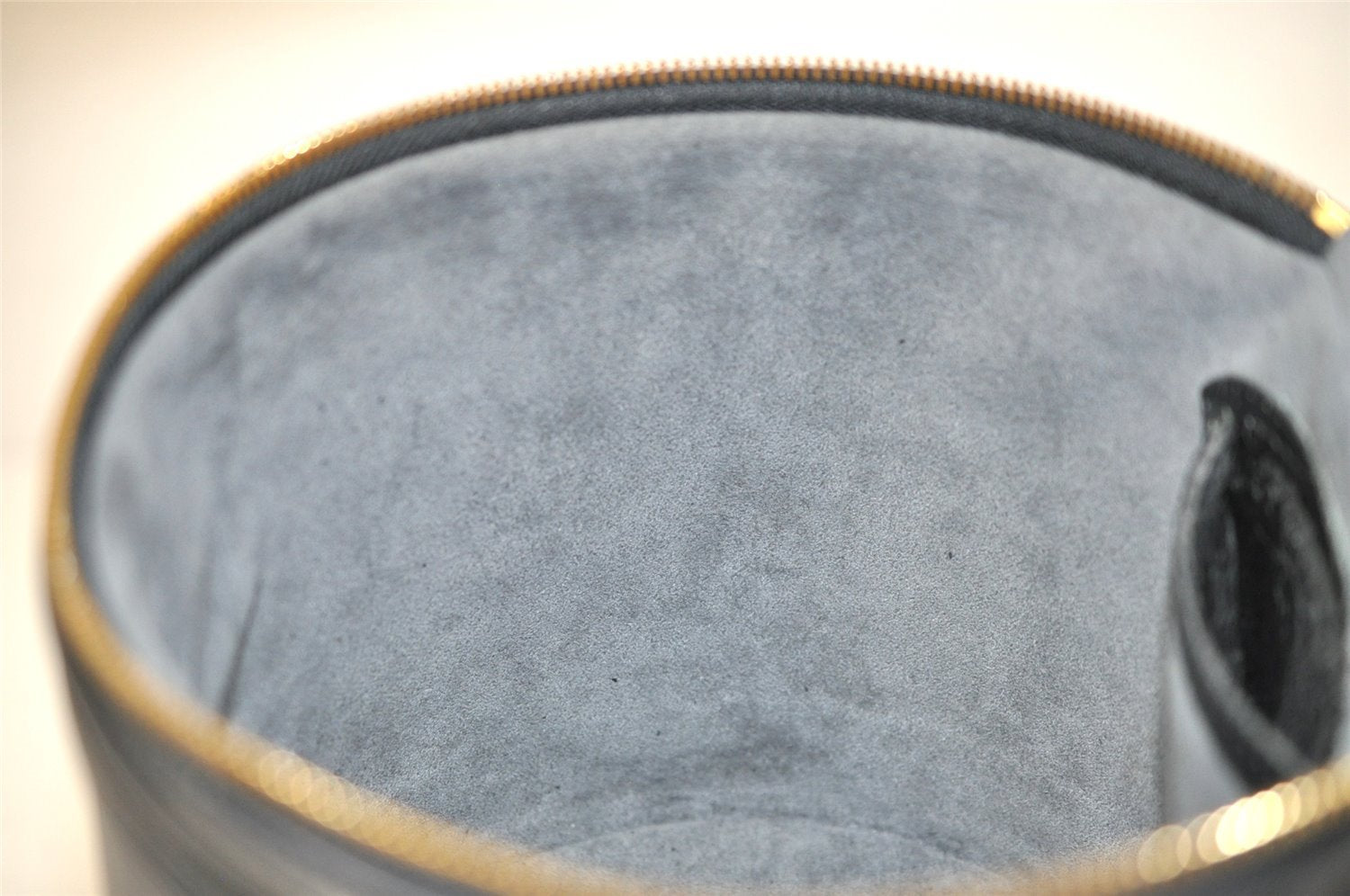 Authentic Louis Vuitton Epi Cannes Cosmetic Hand Bag Purse Black M48032 LV 5393J