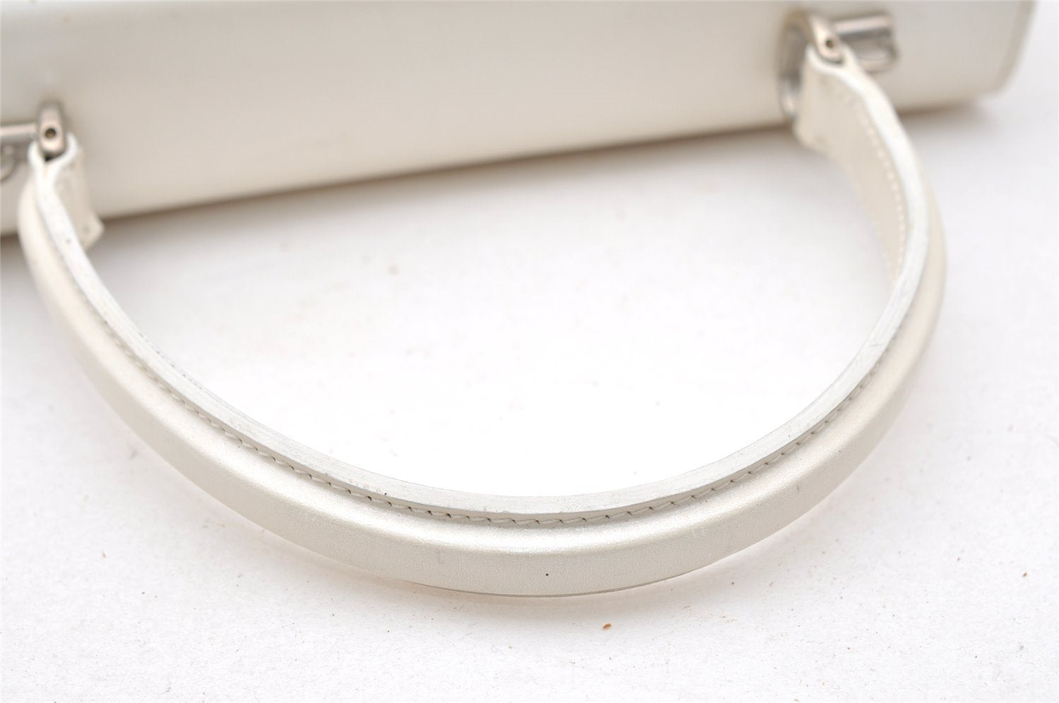 Authentic GUCCI Vintage 2Way Shoulder Hand Bag Purse Enamel White Junk 5398K