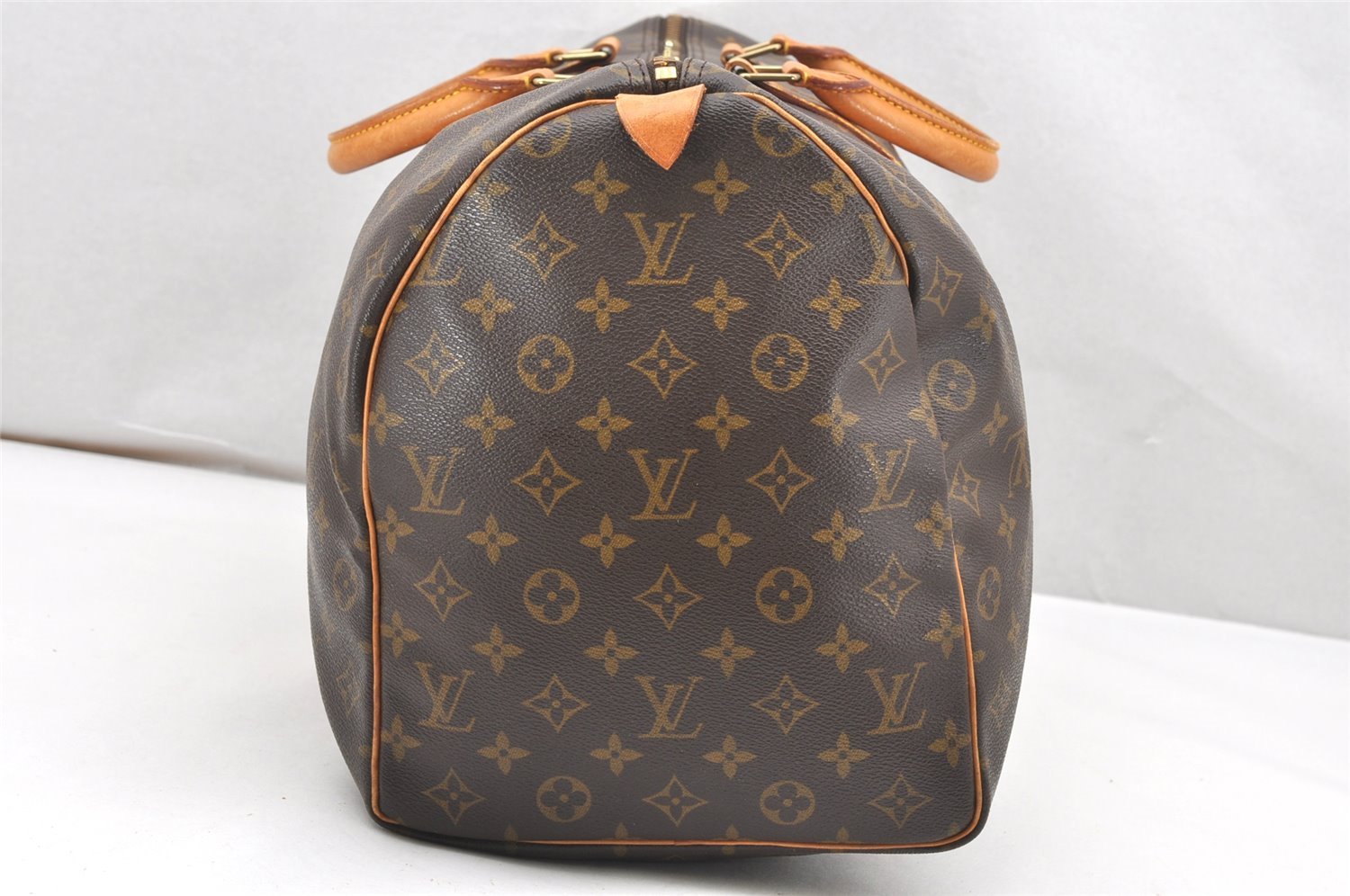 Authentic Louis Vuitton Monogram Keepall 50 Travel Boston Bag M41426 LV 5401K