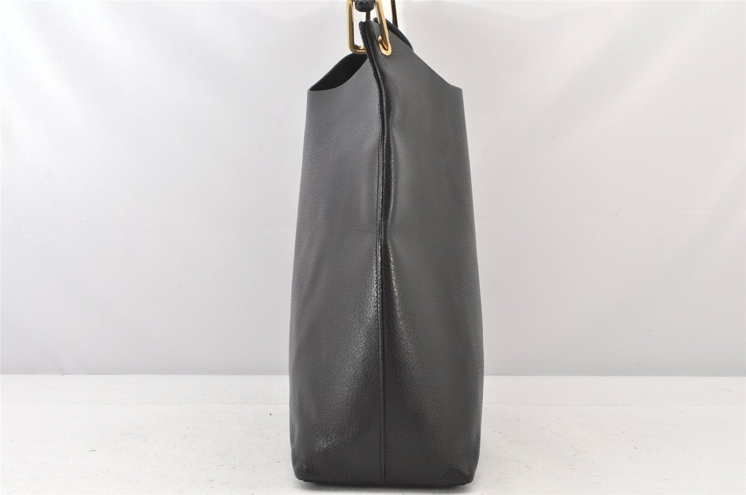 Authentic GUCCI Vintage Bamboo Shoulder Hand Bag Leather Black 5406K