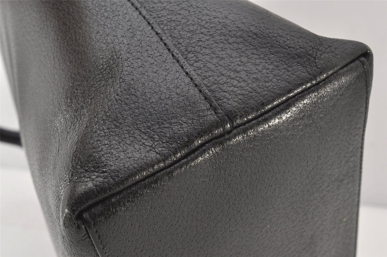 Authentic GUCCI Vintage Bamboo Shoulder Hand Bag Leather Black 5406K