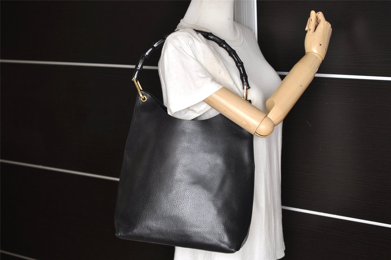 Authentic GUCCI Vintage Bamboo Shoulder Hand Bag Leather Black 5406K