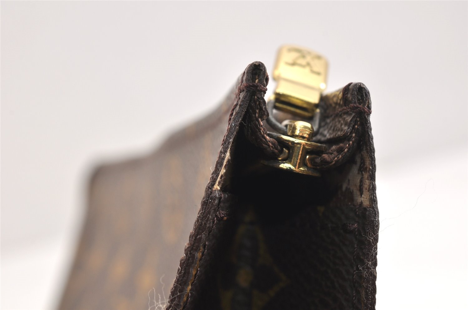 Auth Louis Vuitton Monogram Poche Toilette 26 Pouch Old Model LV Junk 5410K