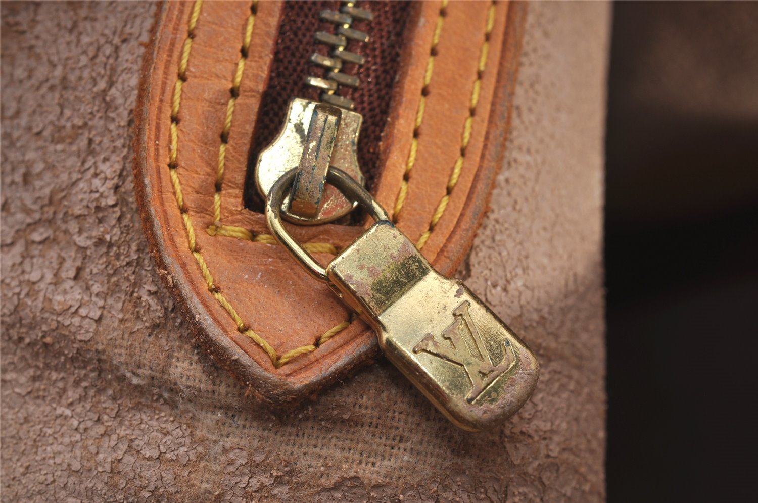 Authentic Louis Vuitton Monogram Bucket GM Shoulder Tote Bag M42236 Junk 5413I