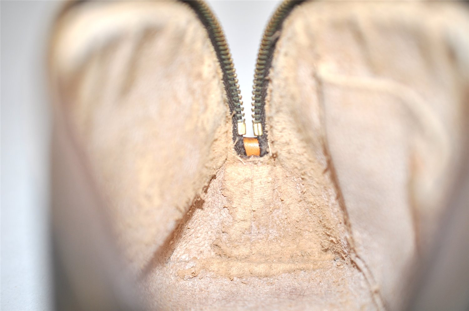 Authentic Louis Vuitton Monogram Pochette Cosmetic Pouch M47515 LV Junk 5415K