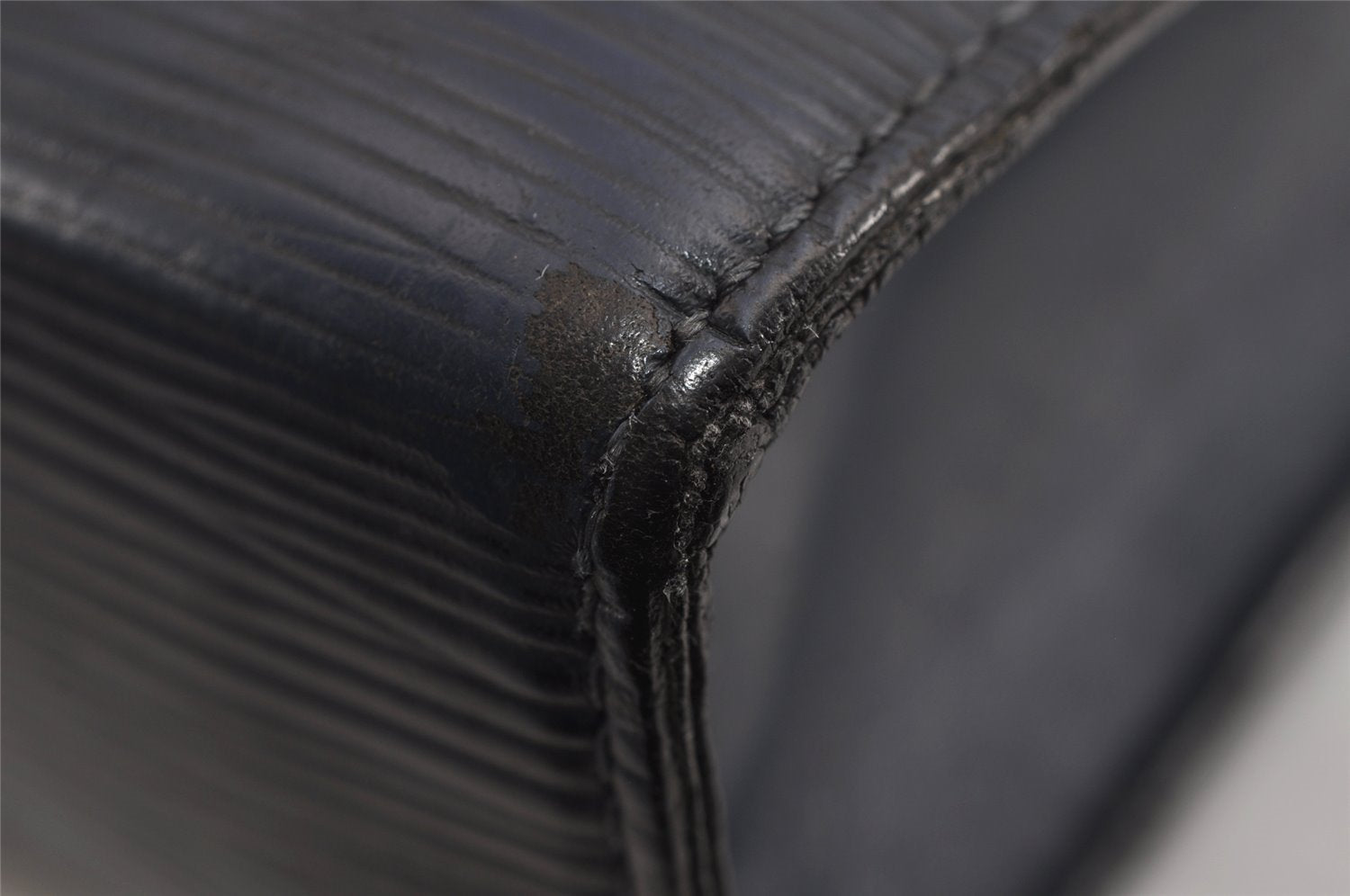 Authentic Louis Vuitton Epi Poche Toilette 26 Cosmetics Pouch M41367 Blue 5422J