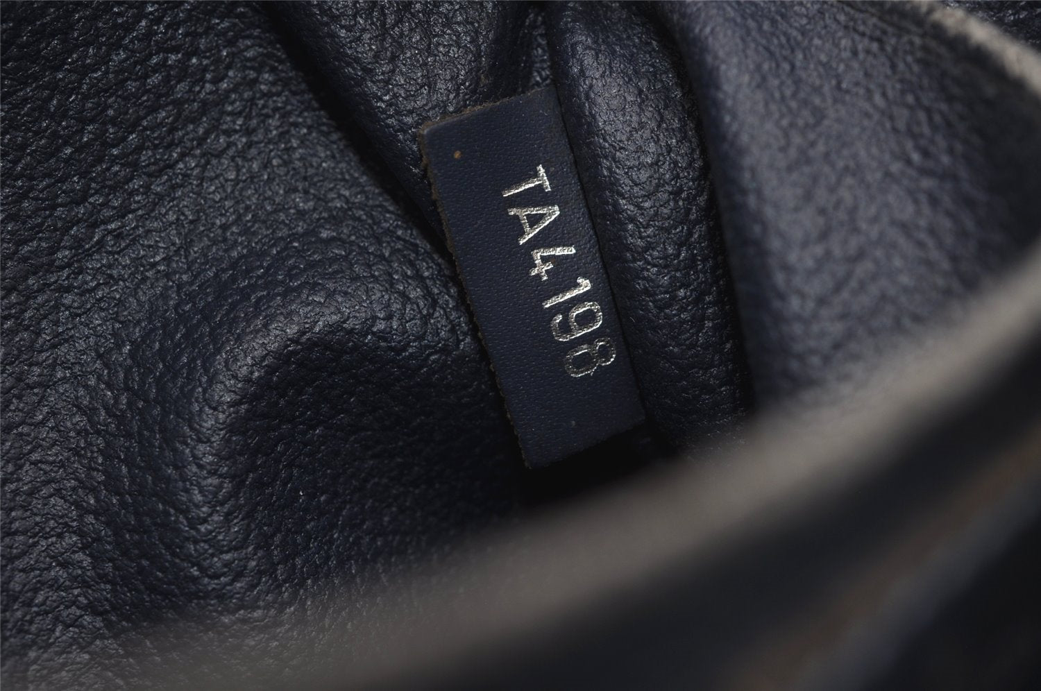 Authentic Louis Vuitton Epi Poche Toilette 26 Cosmetics Pouch M41367 Blue 5422J