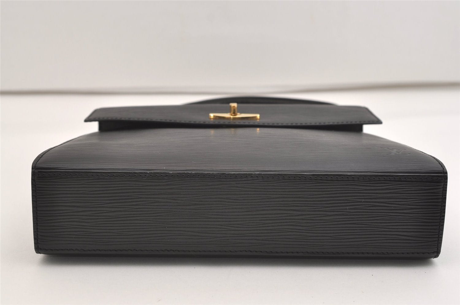 Authentic Louis Vuitton Epi Malesherbes Hand Bag Purse Black M52372 LV 5425J