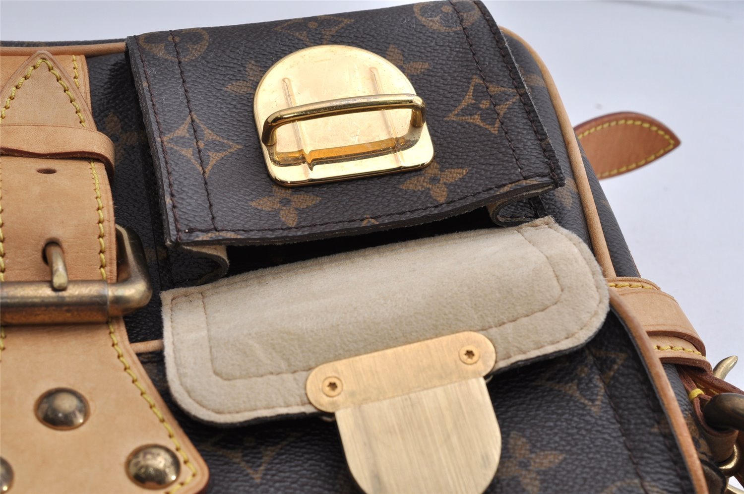 Authentic Louis Vuitton Monogram Hudson PM Shoulder Bag Purse M40027 LV 5427I