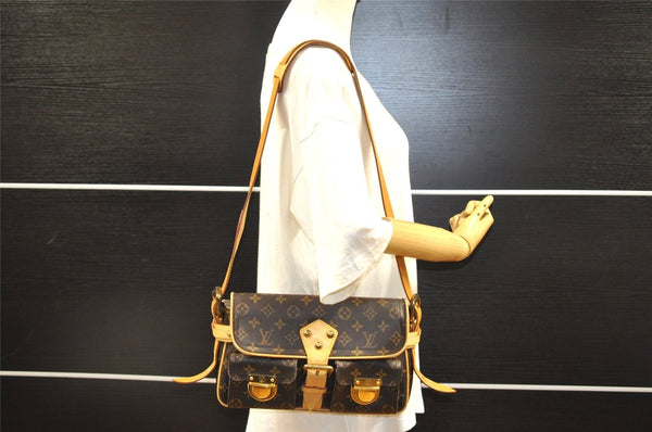 Authentic Louis Vuitton Monogram Hudson PM Shoulder Bag Purse M40027 LV 5427I