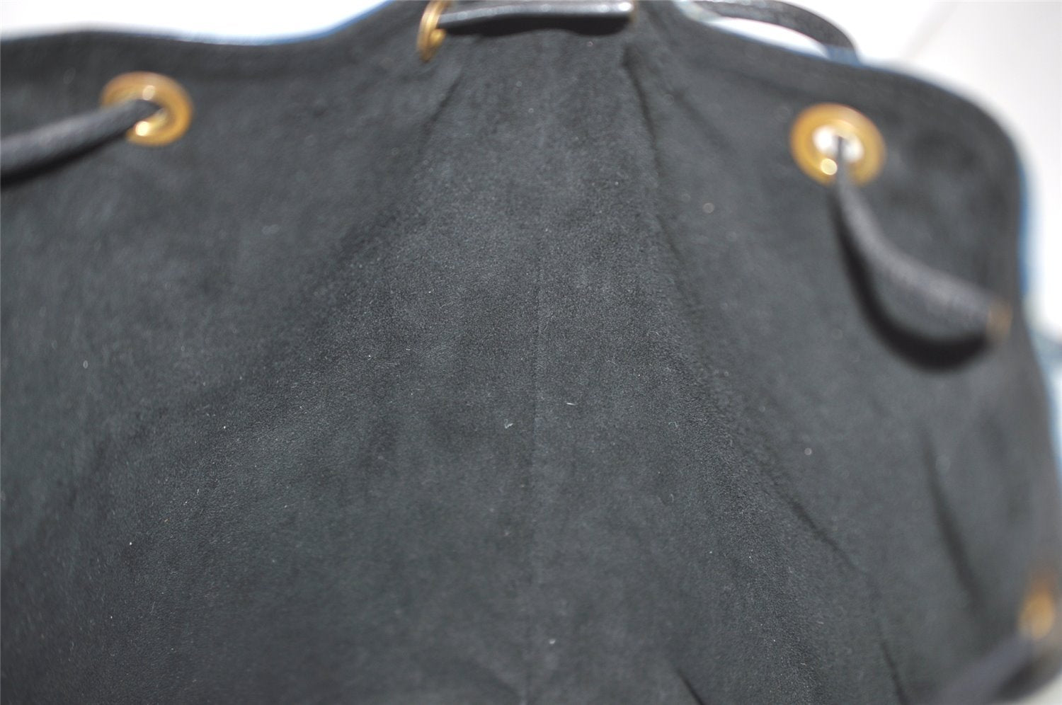 Authentic Louis Vuitton Epi Petit Noe Bi-color Blue x Black Drawstring Bag 5434I