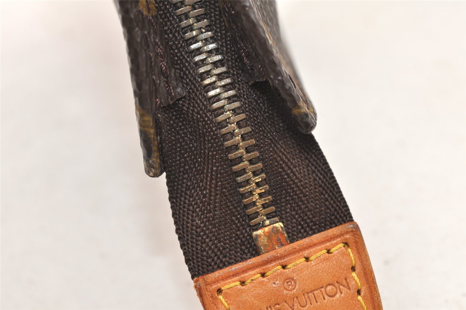 Authentic Louis Vuitton Monogram Pouch For Bucket PM LV Junk 5443K