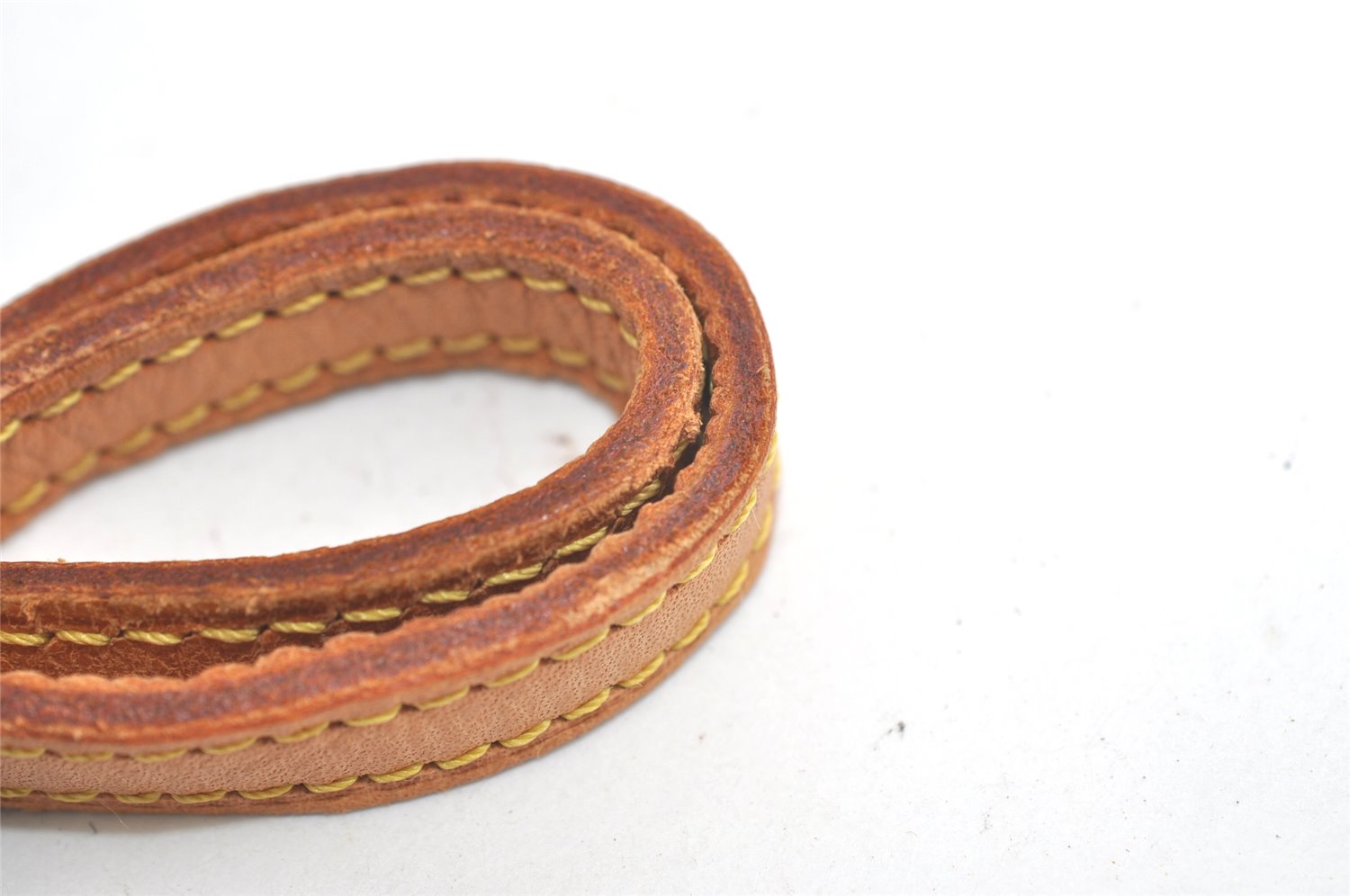 Authentic Louis Vuitton Leather Shoulder Strap Beige 48.4