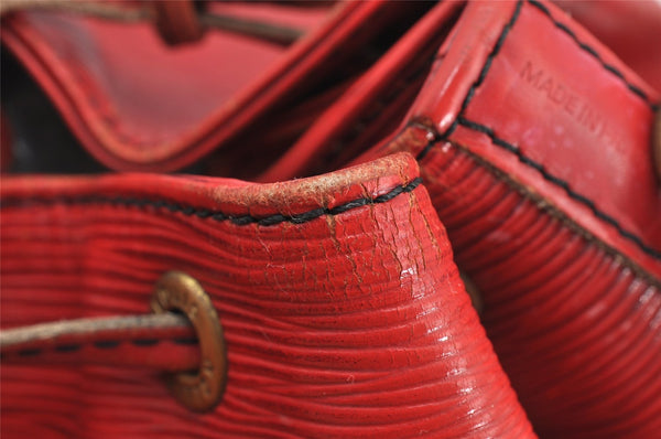 Authentic Louis Vuitton Epi Petit Noe Shoulder Drawstring Bag M44107 Red 5453I