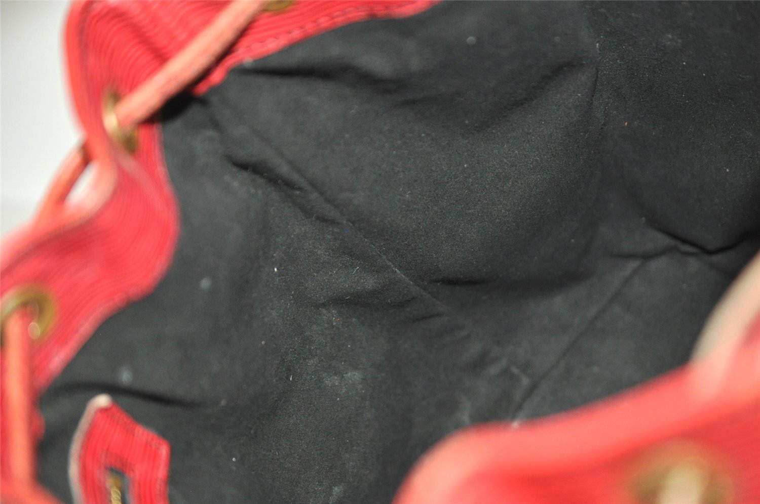 Authentic Louis Vuitton Epi Petit Noe Shoulder Drawstring Bag M44107 Red 5453I