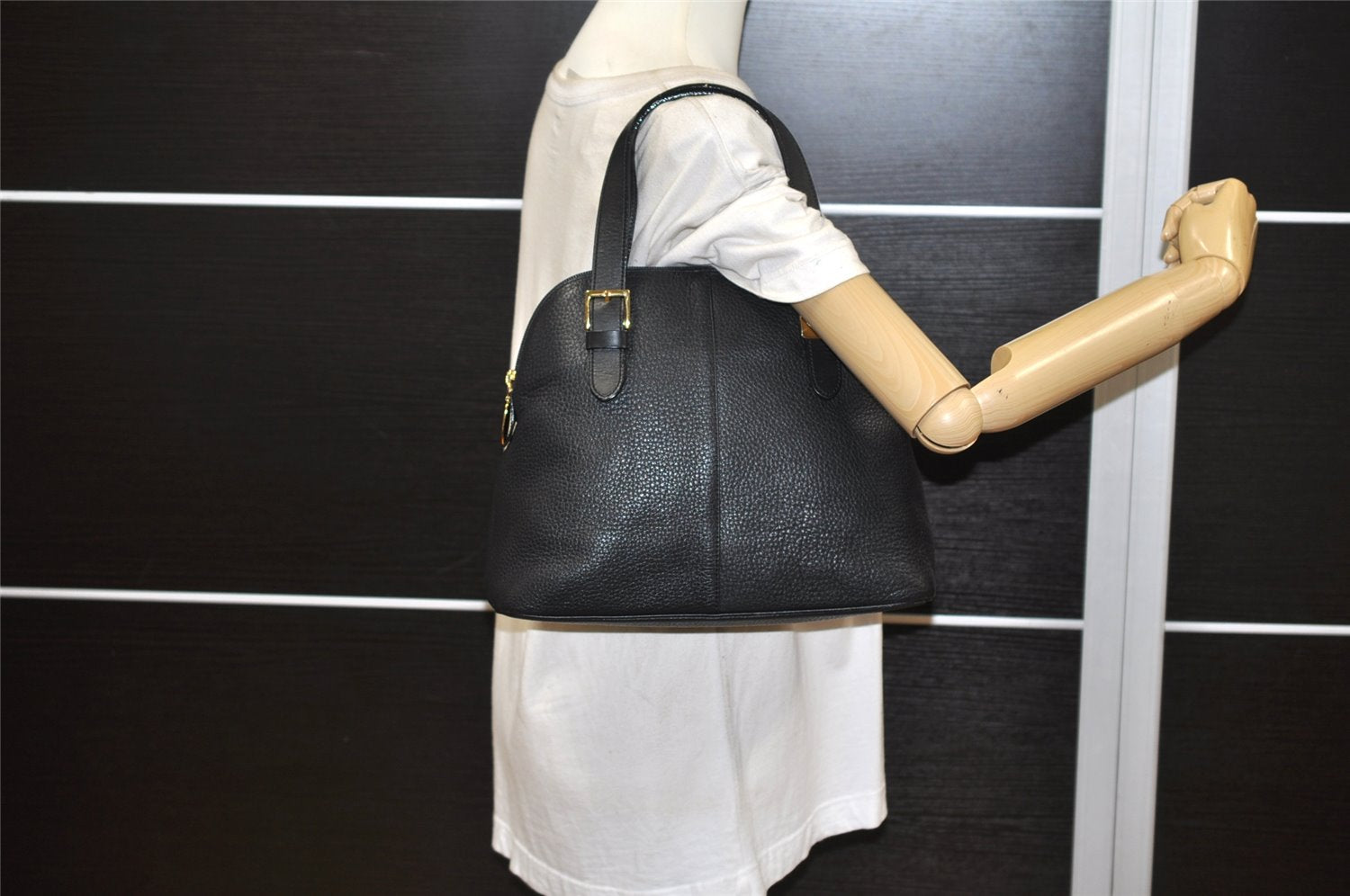 Authentic Burberrys Vintage Leather Hand Bag Black 5453K