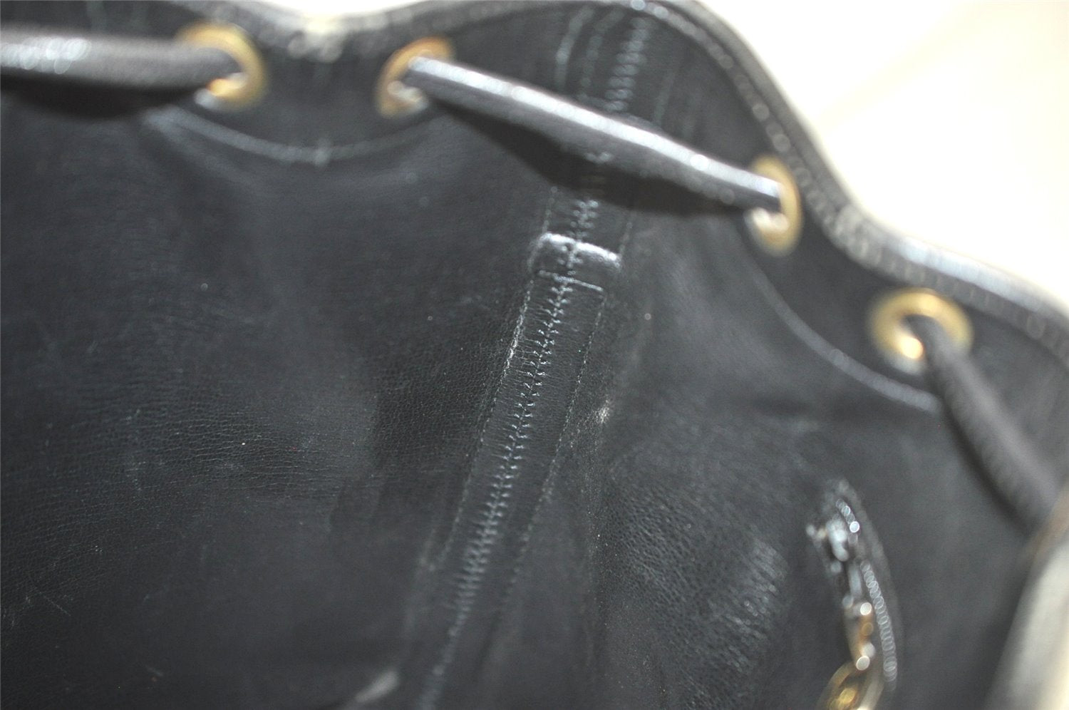 Authentic Christian Dior Shoulder Drawstring Bag Purse Leather Black Junk 5460K
