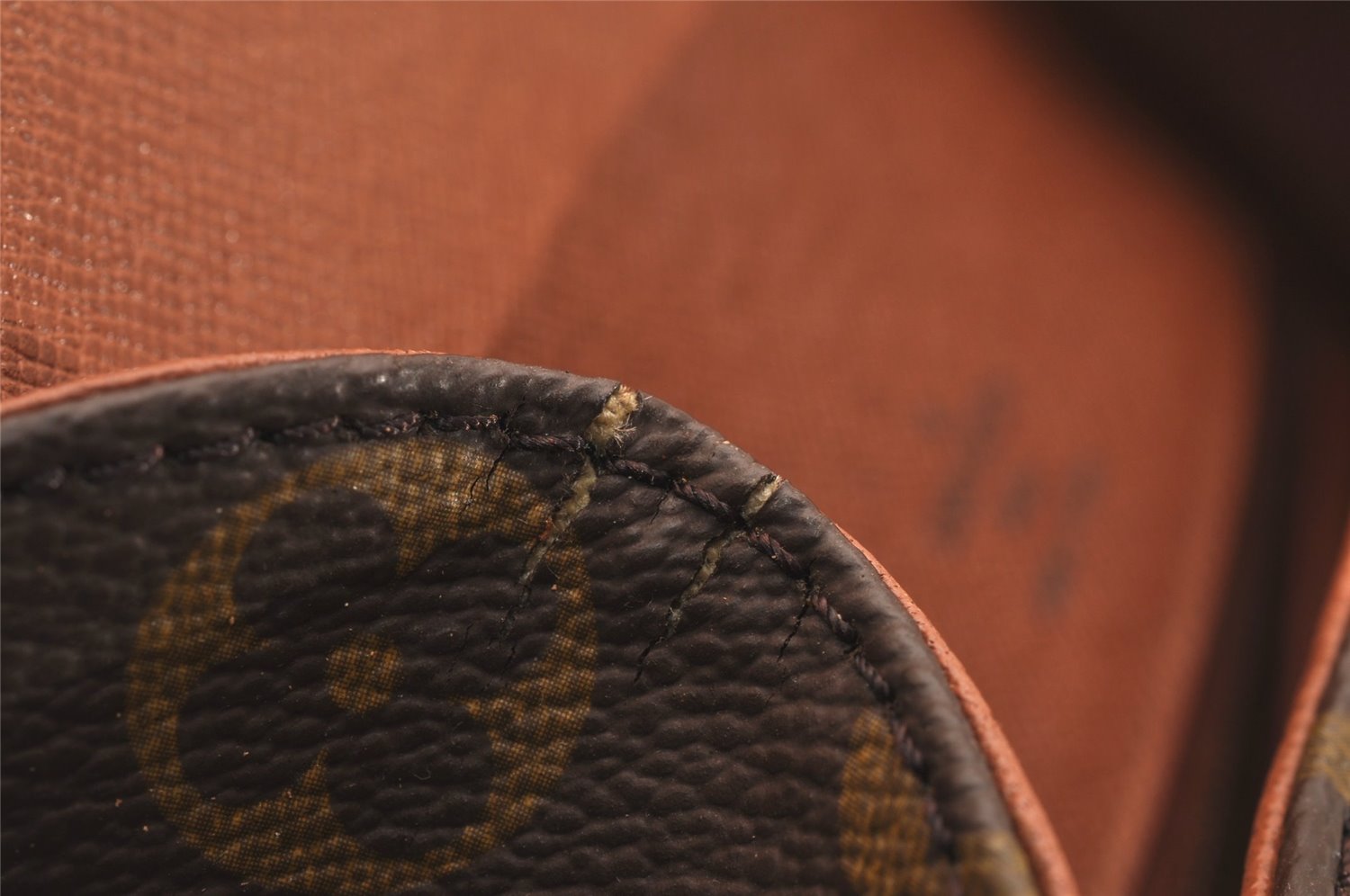 Authentic Louis Vuitton Monogram Saint Cloud MM M51243 Shoulder Bag Junk 5462J