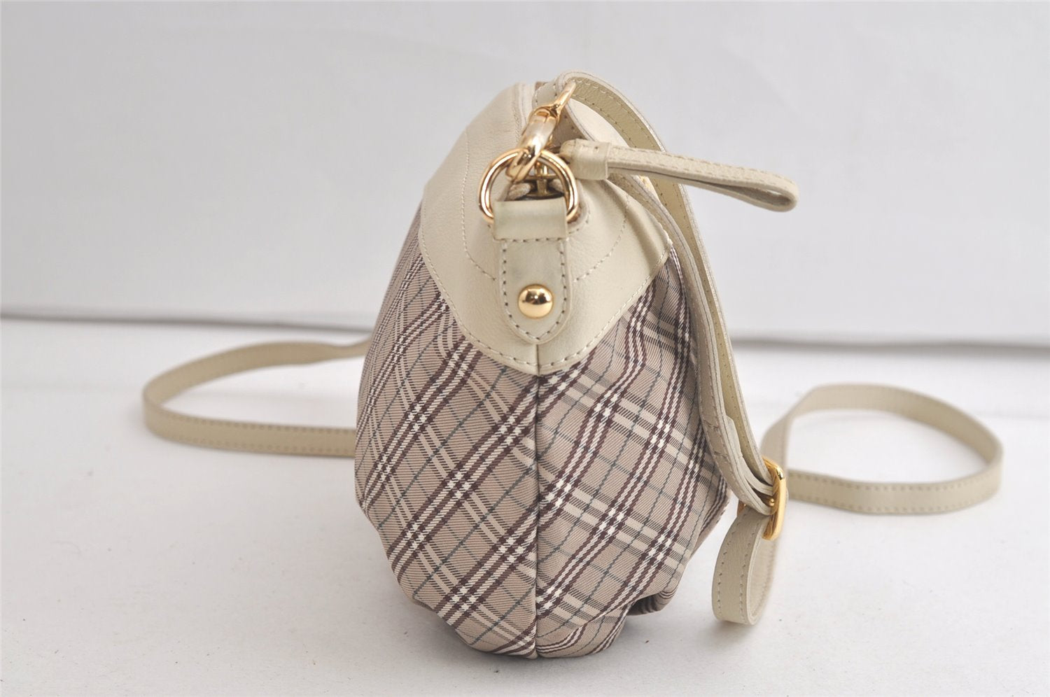 Authentic BURBERRY BLUE LABEL Check Shoulder Cross Bag Nylon Leather Beige 5470K