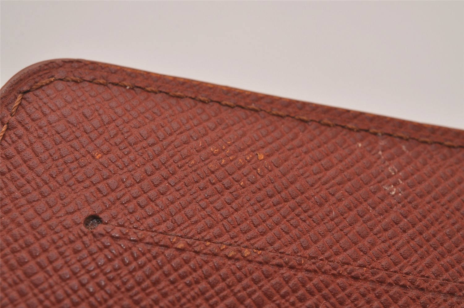 Authentic Louis Vuitton Epi Agenda MM Notebook Cover Brown R20043 LV 5476I