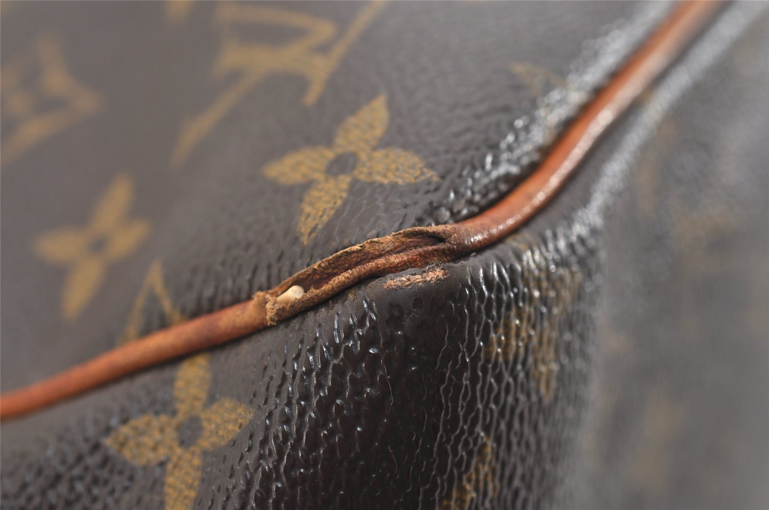 Authentic Louis Vuitton Monogram Batignolles Vertical Tote Bag M51153 LV 5478J